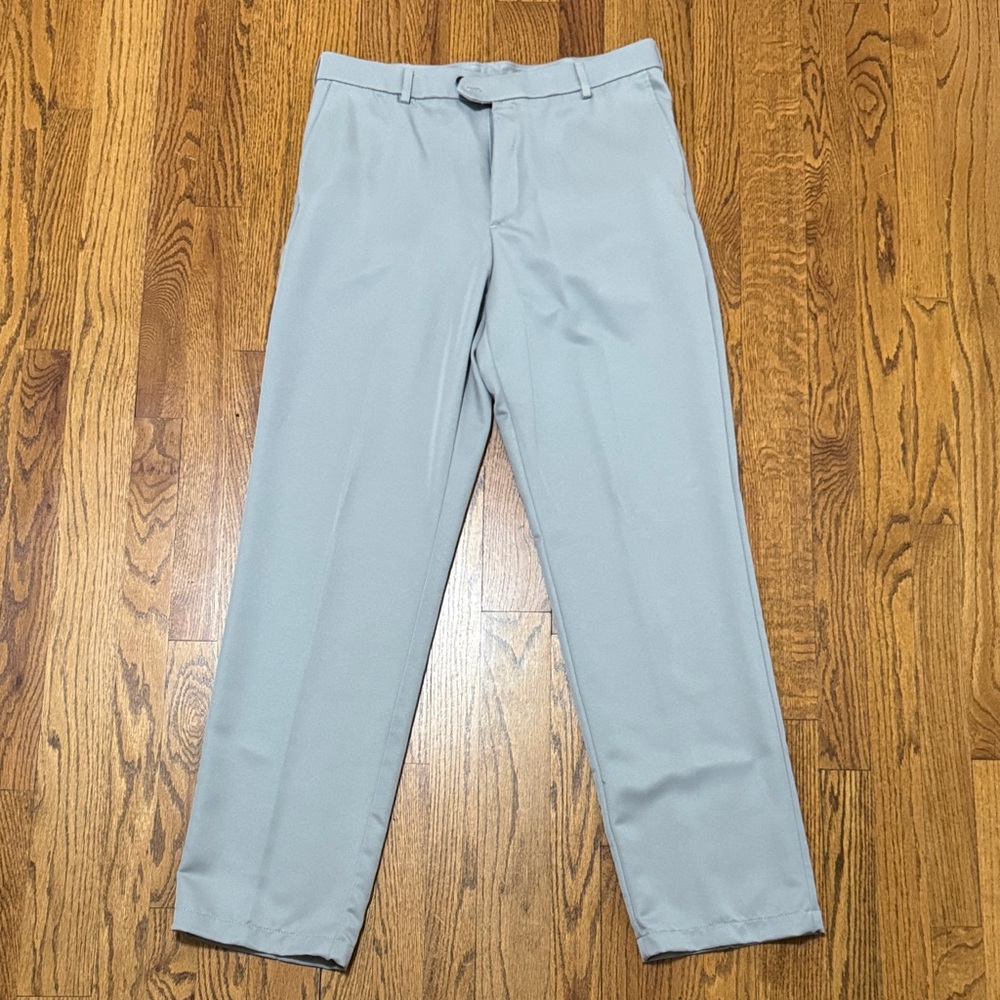 Izod Men's Light Gray Dress Pants
